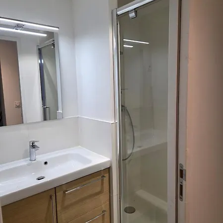 Centre , 5 Chambres, 4sdb Appartamento