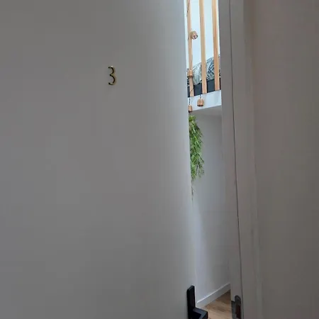 Centre , 5 Chambres, 4sdb Appartamento