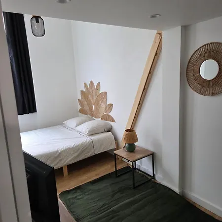 Apartment Centre , 5 Chambres, 4sdb *